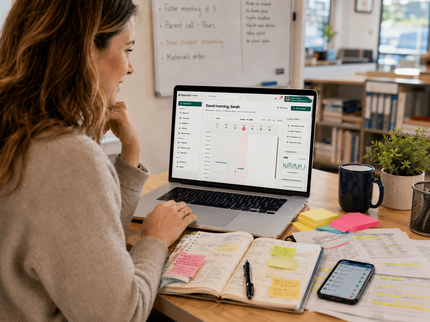 Un modèle gratuit d'emploi du temps de tuteur affichant élèves, matières, horaires et tarifs sur la semaine